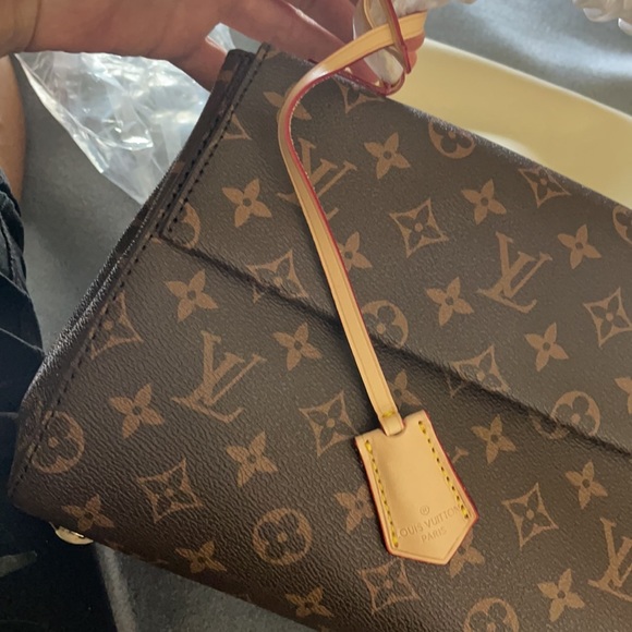 COPY - COPY - Brand new. Received as a gift.removable  strap - Picture 4 of 8